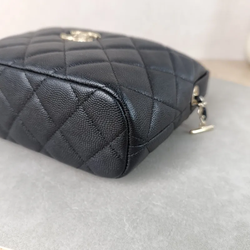 Chanel Crossbody Bag Crossbody Bag Black Grained Calfskin One Size 16 × 6.5 × 12.5 cm — detail view 3 of 13