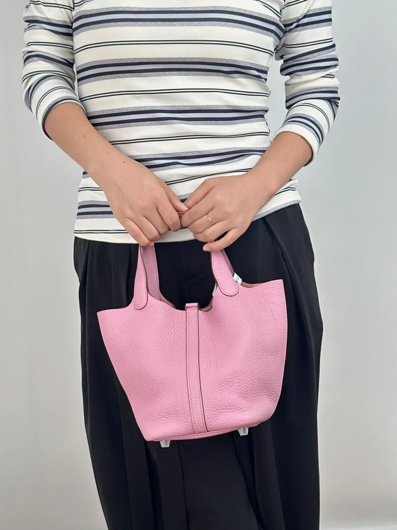 Hermès Top Handle Bag Picotin Lock 18 18 X9Mauve Sylvestre Taurillon Clemence TC Calfskin Small 18 × 13 × 18 cm Z — on-model view 2 of 2