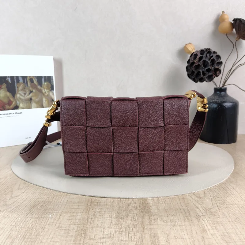 Bottega Veneta Crossbody Bag Cassette Woven Burgundy Calfskin Medium 23 × 5 × 15 cm