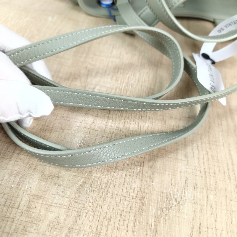 CELINE Shoulder Bag Anais Tote Bag Green Calfskin Mini 20 × 10 × 21 cm — detail view 12 of 12