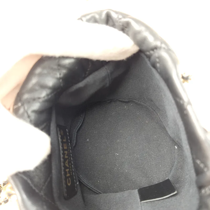 Chanel Shoulder Bag Pearl Bucket Bag Black Lambskin Mini 11.5 × 11.5 × 10.5 cm 31 — detail view 2 of 10