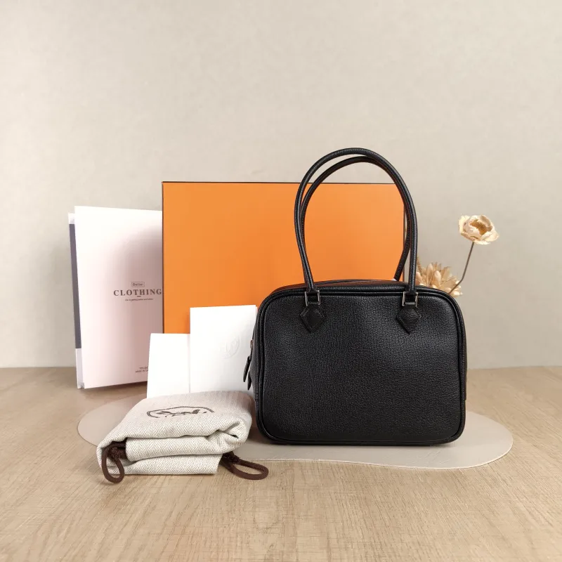 Hermès Top Handle Bag Plume 21 Black Lambskinmini21 × 8 × 15 cm — cover view 5 of 6