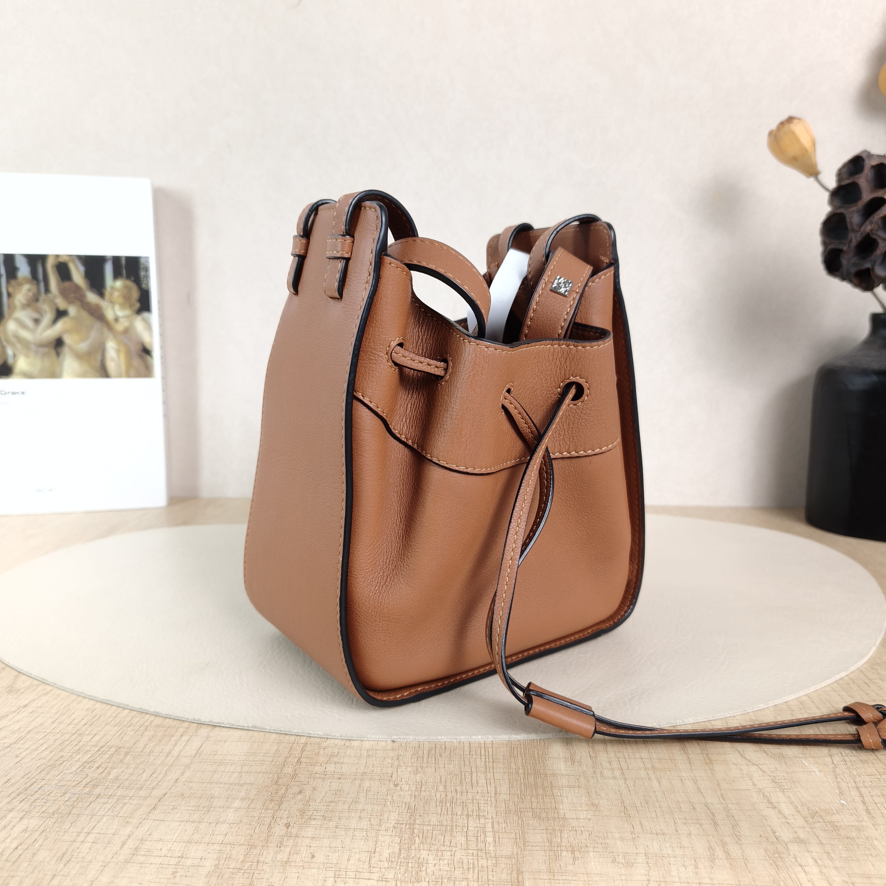 LOEWE Crossbody Bag Hammock Brown Calfskinmini17 × 11 × 19.5 cm — cover view 4 of 5