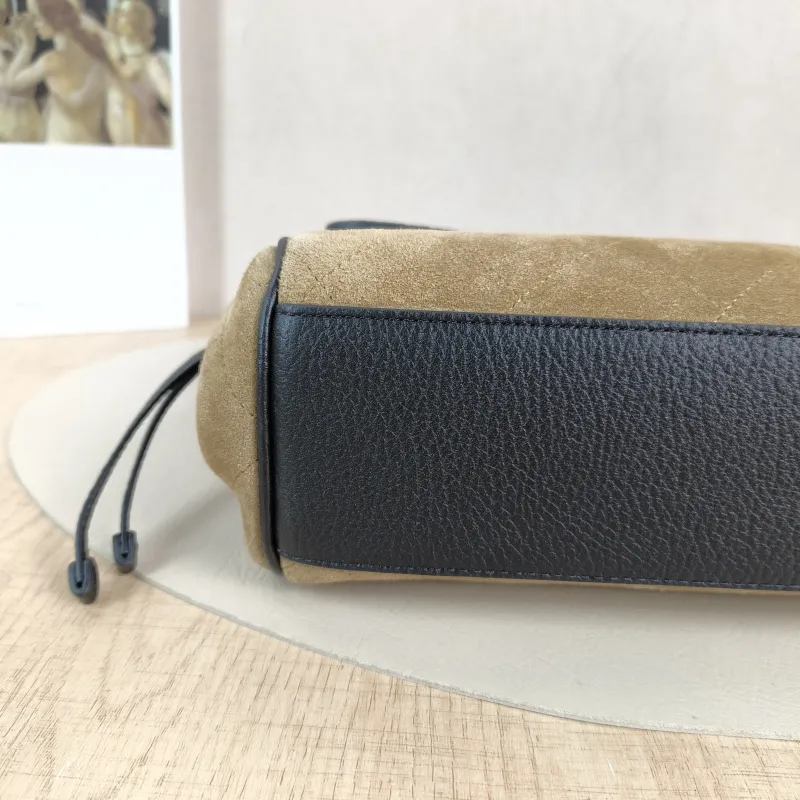 Chanel Shoulder Bag 26a Collection · Black Suede Small 29 × 10 × 17 cm — detail view 7 of 14