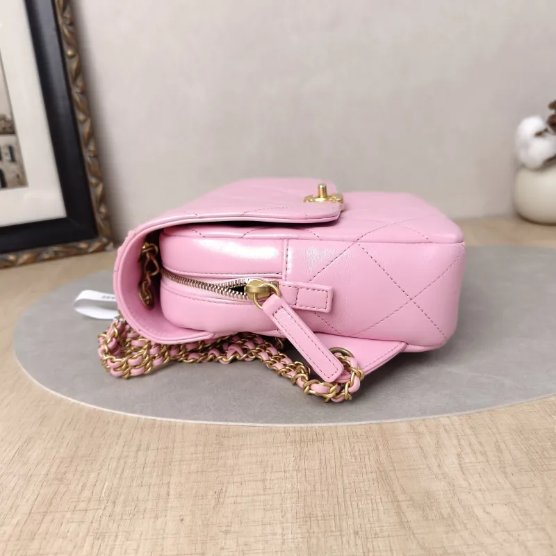Chanel Backpack23p Pinkado Backpack Pink Calfskin One Size19 × 6 × 19 cm — detail view 2 of 18