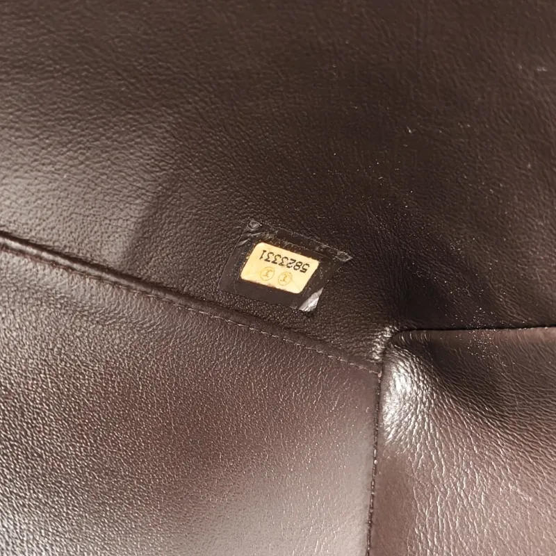 Chanel Shoulder Bag Brown Grained Calfskin One Size30 × 10 × 22 cm — detail view 11 of 14