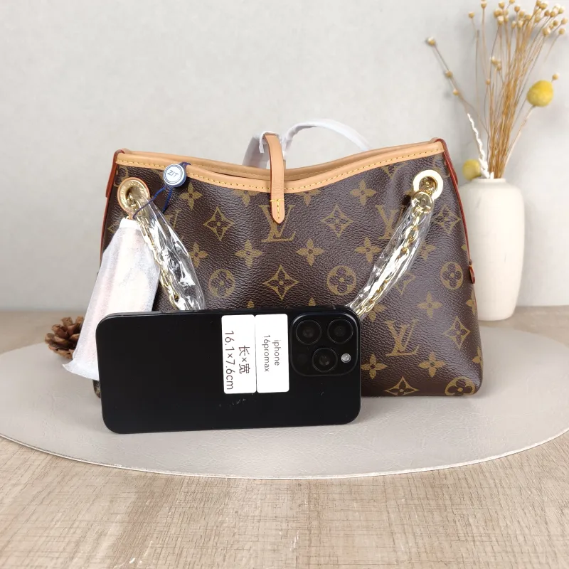 Louis Vuitton Crossbody Bag Carryall BB Monogram PVCBB26 × 10 × 17 cm — cover view 5 of 5
