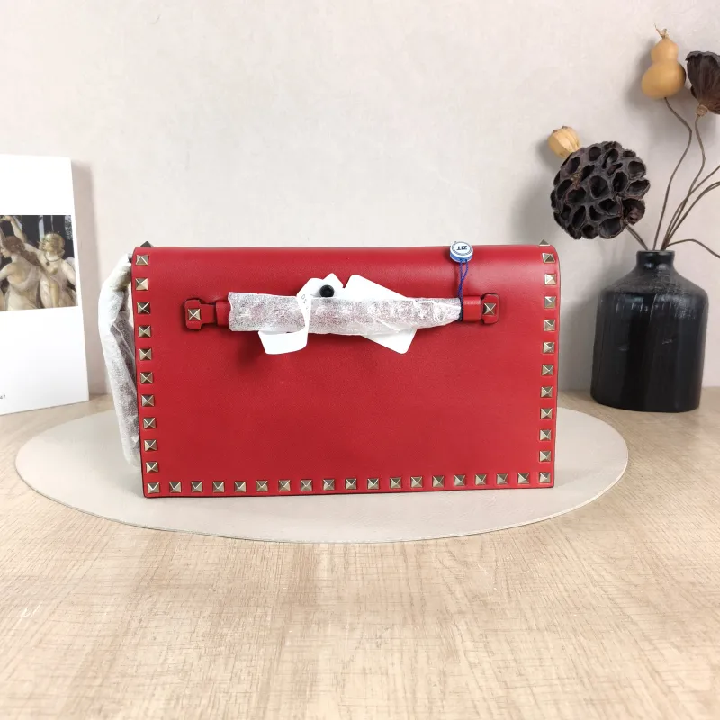 Valentino Clutch Clutch Red Calfskin One Size 28 × 3 × 17 cm