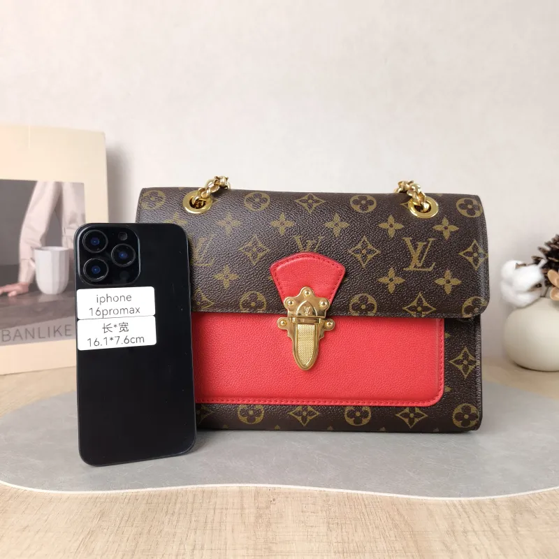 Louis Vuitton Crossbody Bag VICTOIRE Red PVC · Calfskin One Size 27 × 10 × 17 cm — cover view 2 of 5