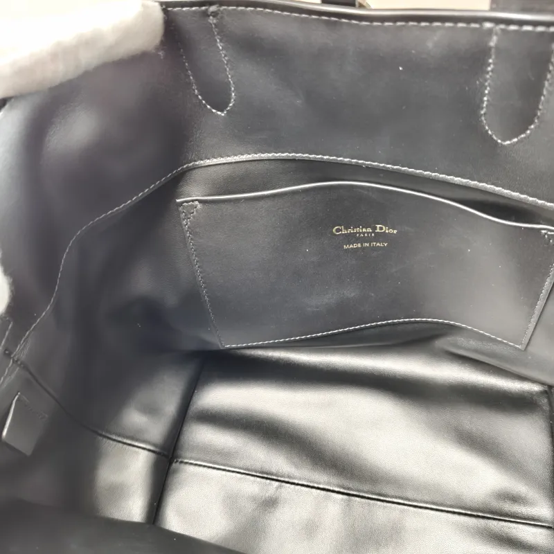 DIOR Top Handle Bag TOUJOURS Edition Black Calfskin Medium 23 × 16 × 24 cm — detail view 5 of 14