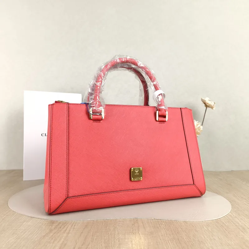 MCM Crossbody Bag Crossbody Bag Red Calfskin One Size 25 × 17 × 21 cm — cover view 4 of 5