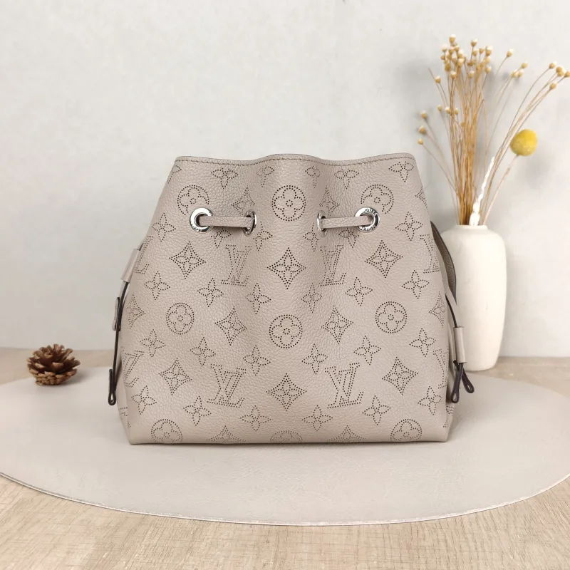 Louis Vuitton Crossbody Bag BELLA Calfskin One Size 22 × 14 × 19 cm