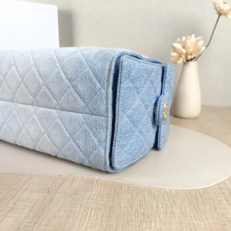 Chanel Shoulder Bag 25Bag Blue Small 26 × 14 × 30 cm — detail view 7 of 11