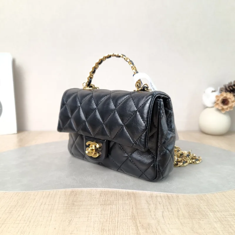 Chanel Crossbody Bag mini Black Lambskin mini 21 × 8 × 13 cm — cover view 2 of 5