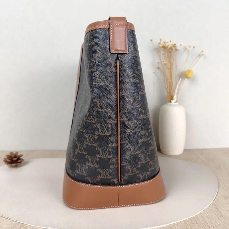 CELINE Crossbody Bag Triomphe Bucket Bag Monogram PVC Medium 24 × 18 × 27 cm — detail view 6 of 10
