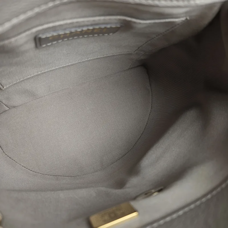 Chanel Backpack Duma Grey Grained Calfskin Medium 20.5 × 11.5 × 20 cm — detail view 1 of 11
