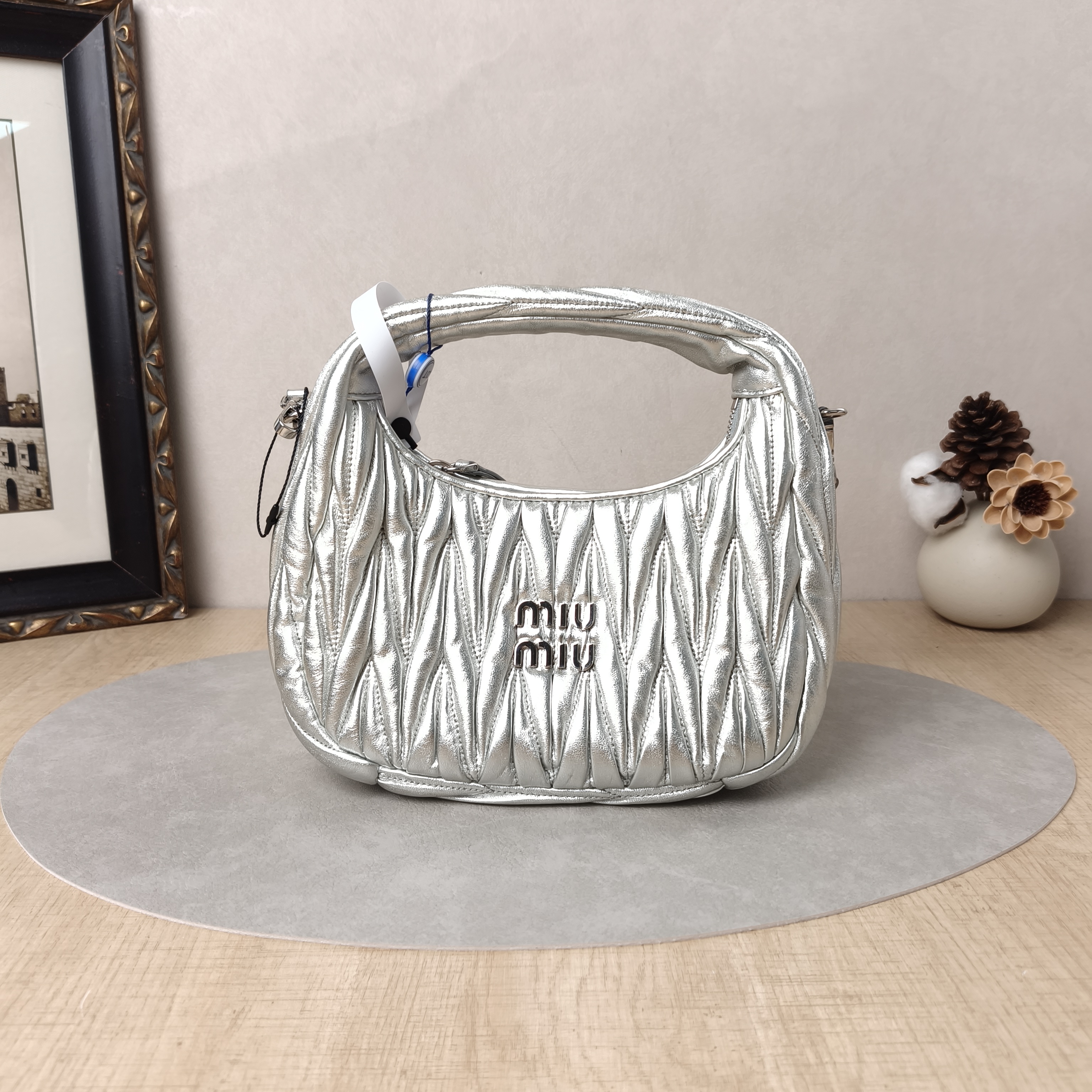 Miumiu Shoulder Bag Wander Matelassé Hobo Silver SL ambskin20 × 6 × 17 cm