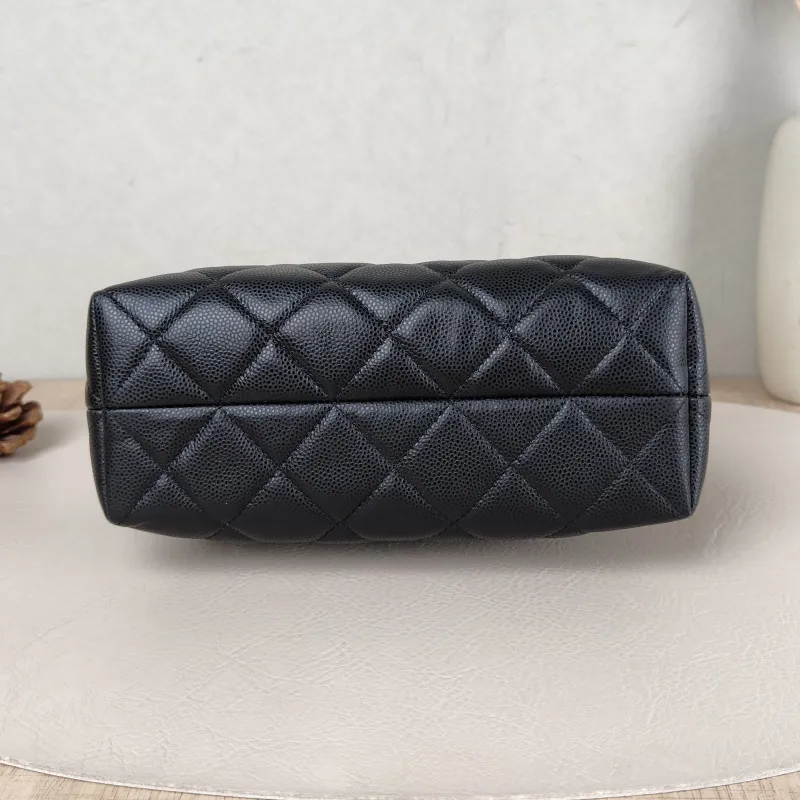 Chanel Crossbody Bag Crossbody Bag Black Calfskin One Size 18 × 7 × 13.5 cm — cover view 3 of 5