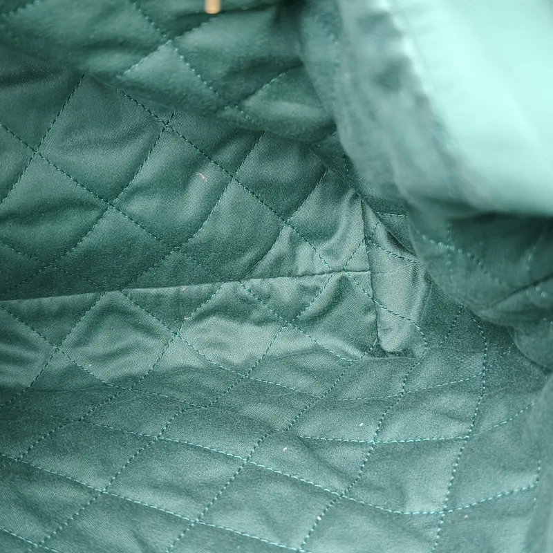 Chanel Shoulder Bag22Bag Green CC alfskin39 × 8 × 42 cm — detail view 8 of 17