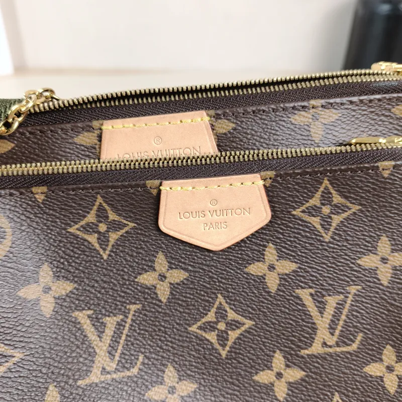 Louis Vuitton Crossbody Bag Multi Pochette Accessoires Shoulder Strap PVC Small24 × 4 × 13.5 cm — detail view 5 of 13