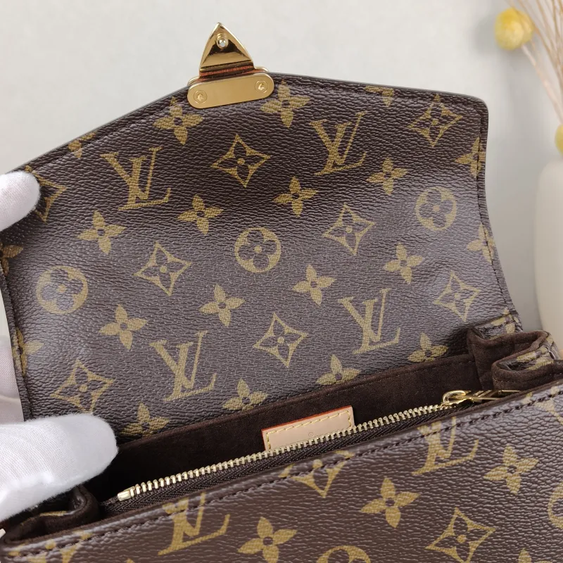 Louis Vuitton Crossbody Bag Pochette Métis East West Monogram PVC Small 21.5 × 6 × 13.5 cm — detail view 13 of 14