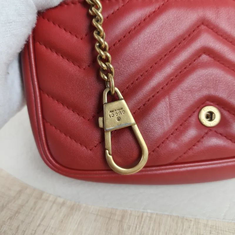 GUCCI Crossbody Bag GG Marmont Mini Marmont Mini Red Calfskinmini16.5 × 4.5 × 9.5 cm — detail view 1 of 12