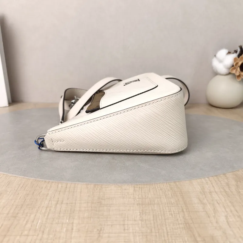Louis Vuitton Crossbody Bag MARELLE White Epi Embossed Calfskin Small25 × 8 × 15 cm — detail view 9 of 12