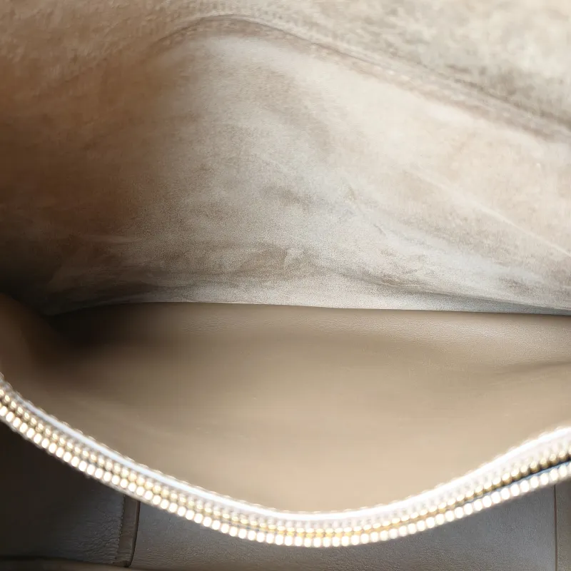 SAINT LAURENT Shoulder Bag LE 5 À 7 Hobo Brown Suede Large 30 × 13 × 31 cm — detail view 7 of 11