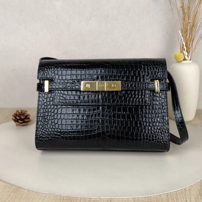 SAINT LAURENT Shoulder Bag MANHATTAN Black Calfskin Small24 × 6 × 17.5 cm