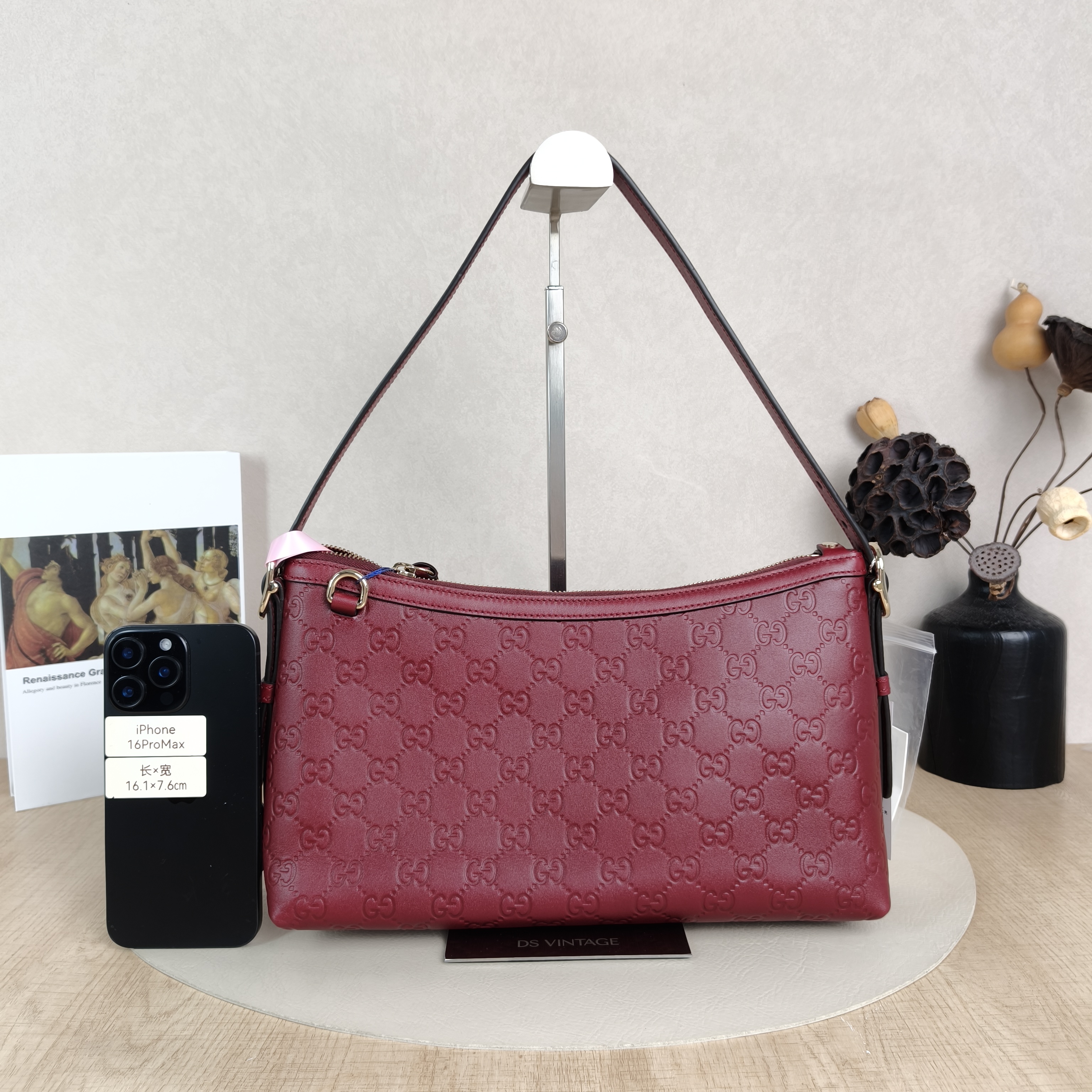 GUCCI Shoulder Bag GG Emblem Shoulder Bag Red Calfskin Medium30 × 11 × 19 cm — cover view 4 of 5