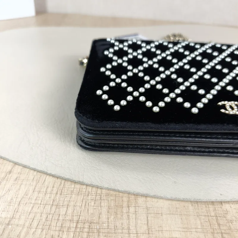 Chanel Crossbody Bag CF Pearl WOC Black Mini 19.2 × 3.5 × 12.3 cm 24 — detail view 4 of 13