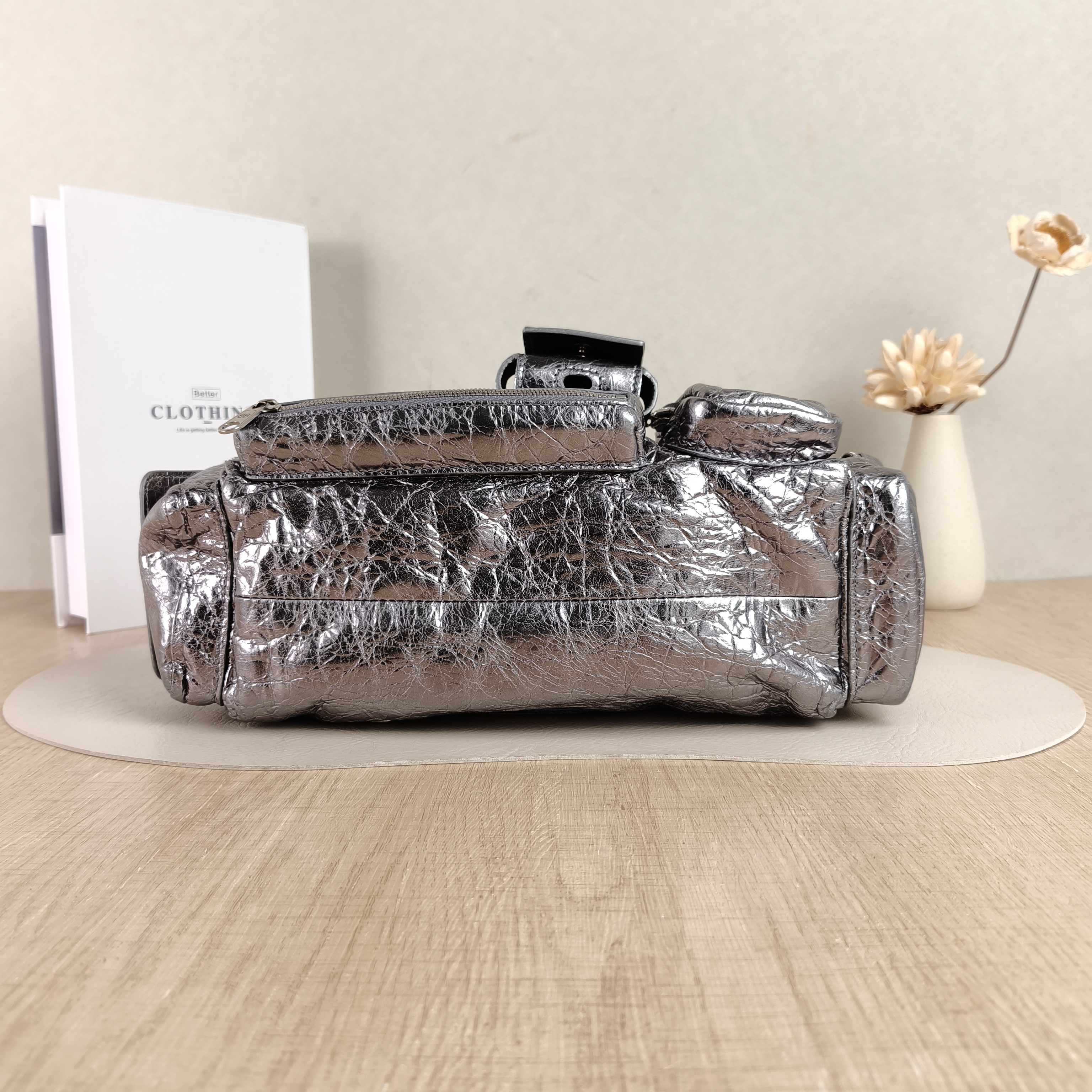 BALENCIAGA Shoulder Bag Superbusy Shoulder Bag Grey Waxed Leatherxs Small35 × 11 × 12 cm — cover view 2 of 5