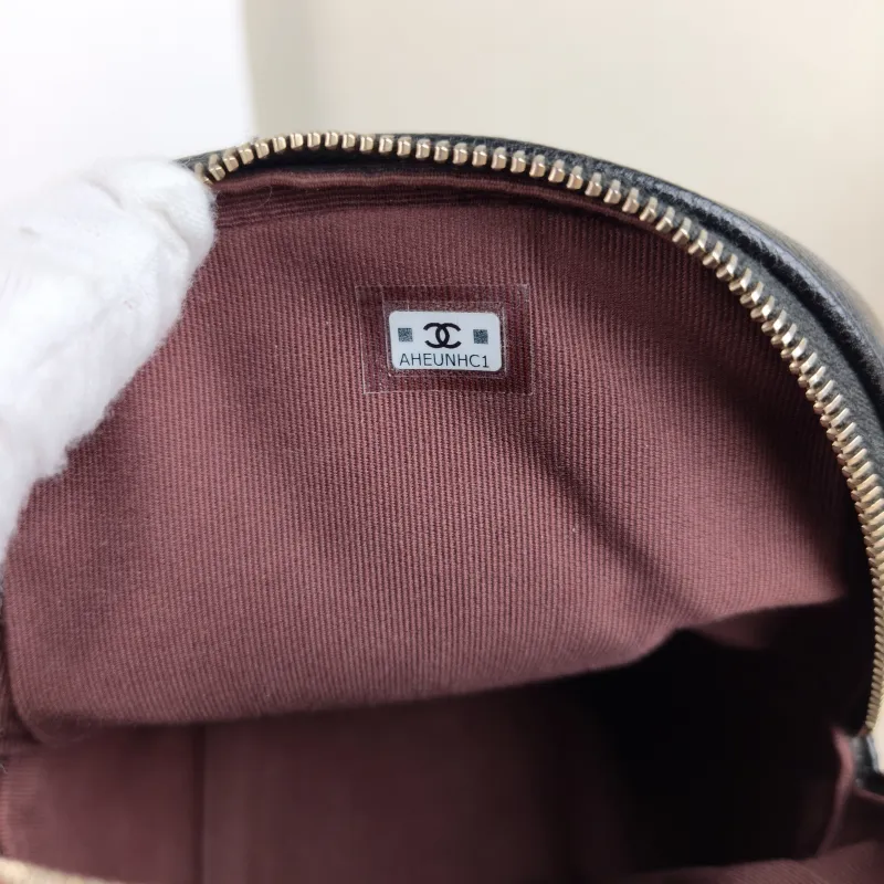Chanel Backpack mini Backpack Collection Black Grained Calfskin One Size 13 × 9 × 18 cm — detail view 11 of 12