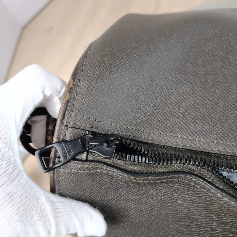 Louis Vuitton Top Handle Bag Keepall 50 Shoulder Strap Edition Green Calfskin One Size 50 × 23 × 29 cm — detail view 8 of 15
