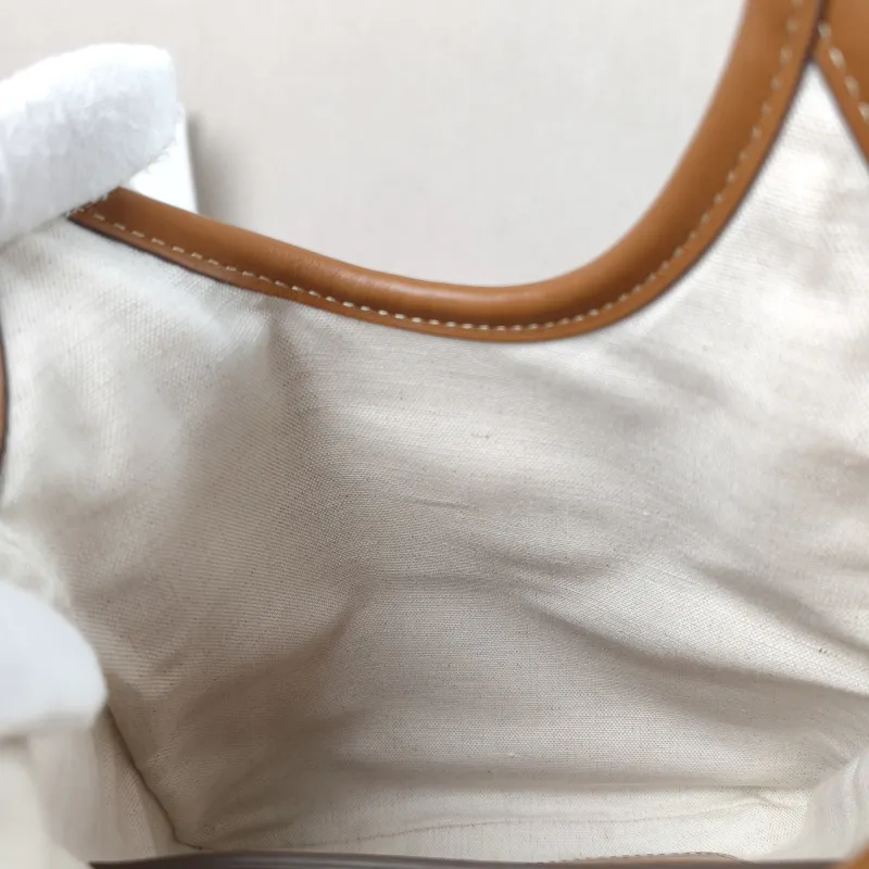 Miumiu Shoulder Bag IVY Tote Shopping Tote CC alfskin Mini 20*24 — detail view 3 of 10
