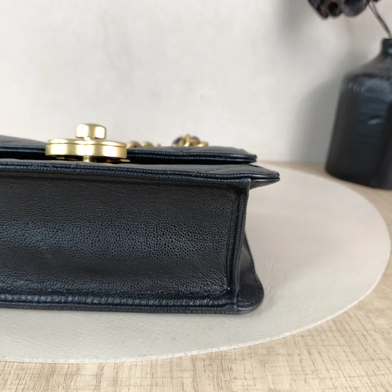 Chanel Crossbody Bag Edition Black Grained Calfskin 20 × 7 × 14.5 cm — detail view 6 of 12