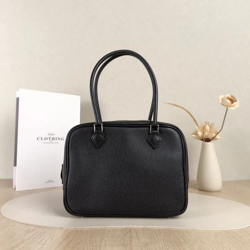 Hermès Top Handle Bag Plume 21 Black Lambskinmini21 × 8 × 15 cm