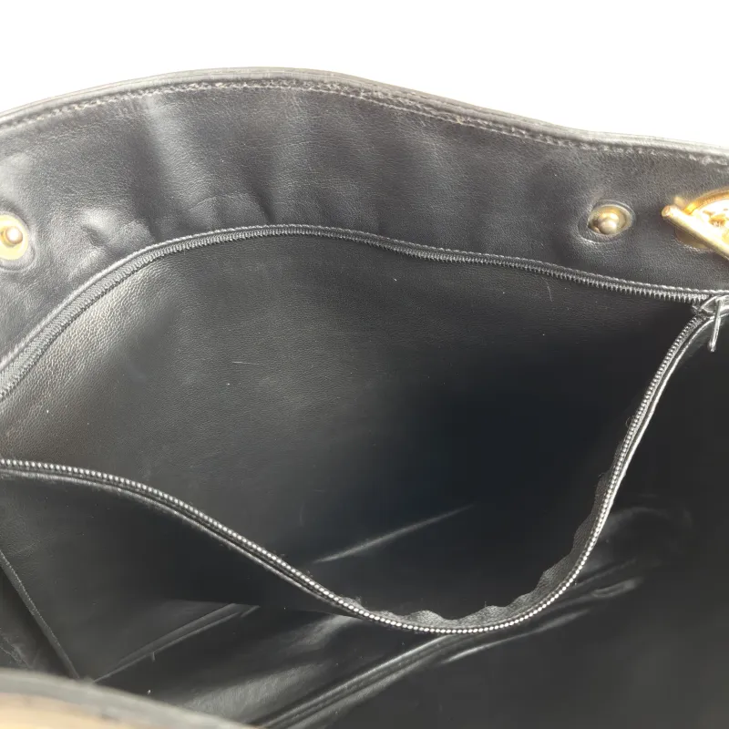 Chanel Shoulder Bag tote Black Calfskin One Size 31 × 6 × 25 cm 0 — detail view 12 of 13