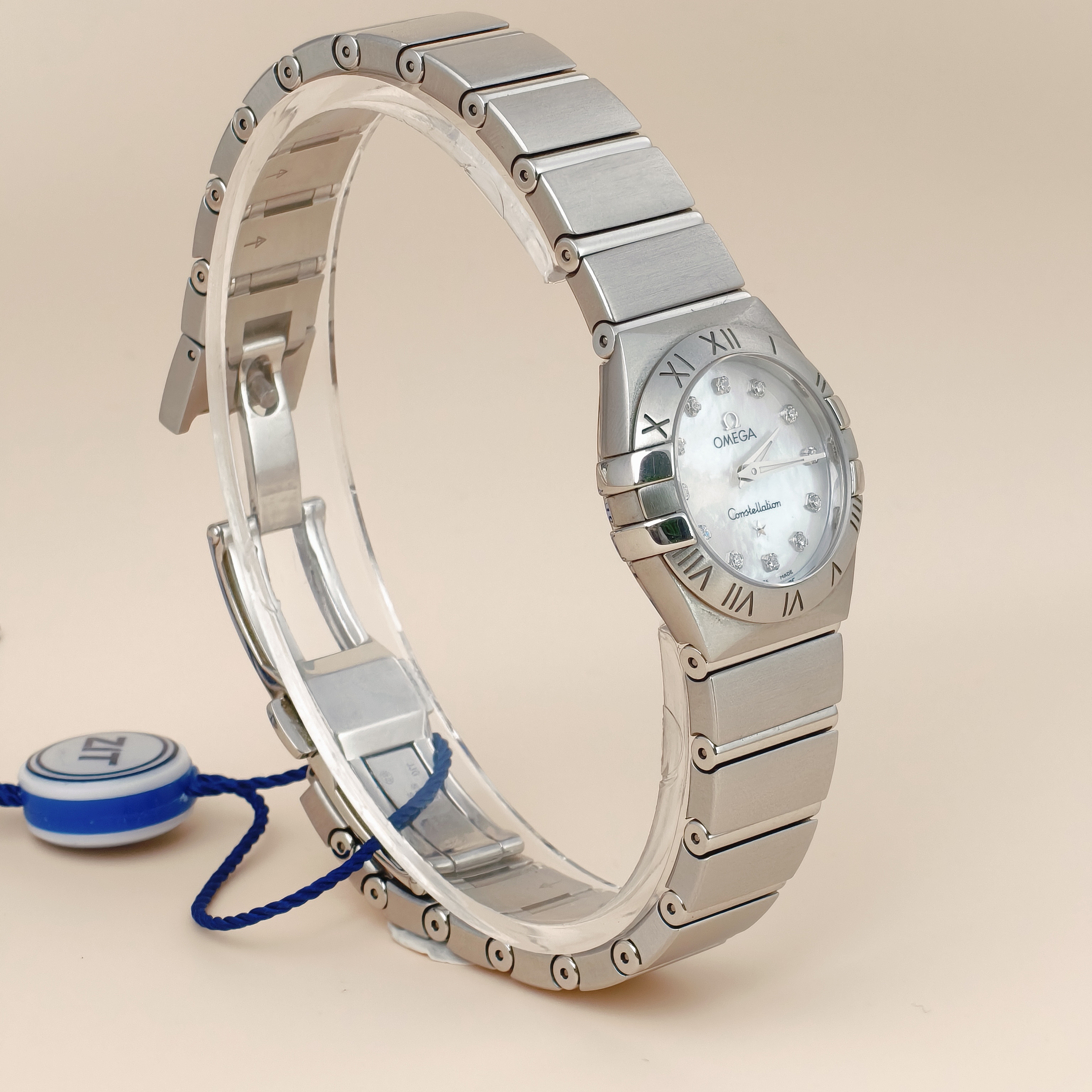 OMEGA Watch Collection Watch One Size24 โ cover view 3 of 10