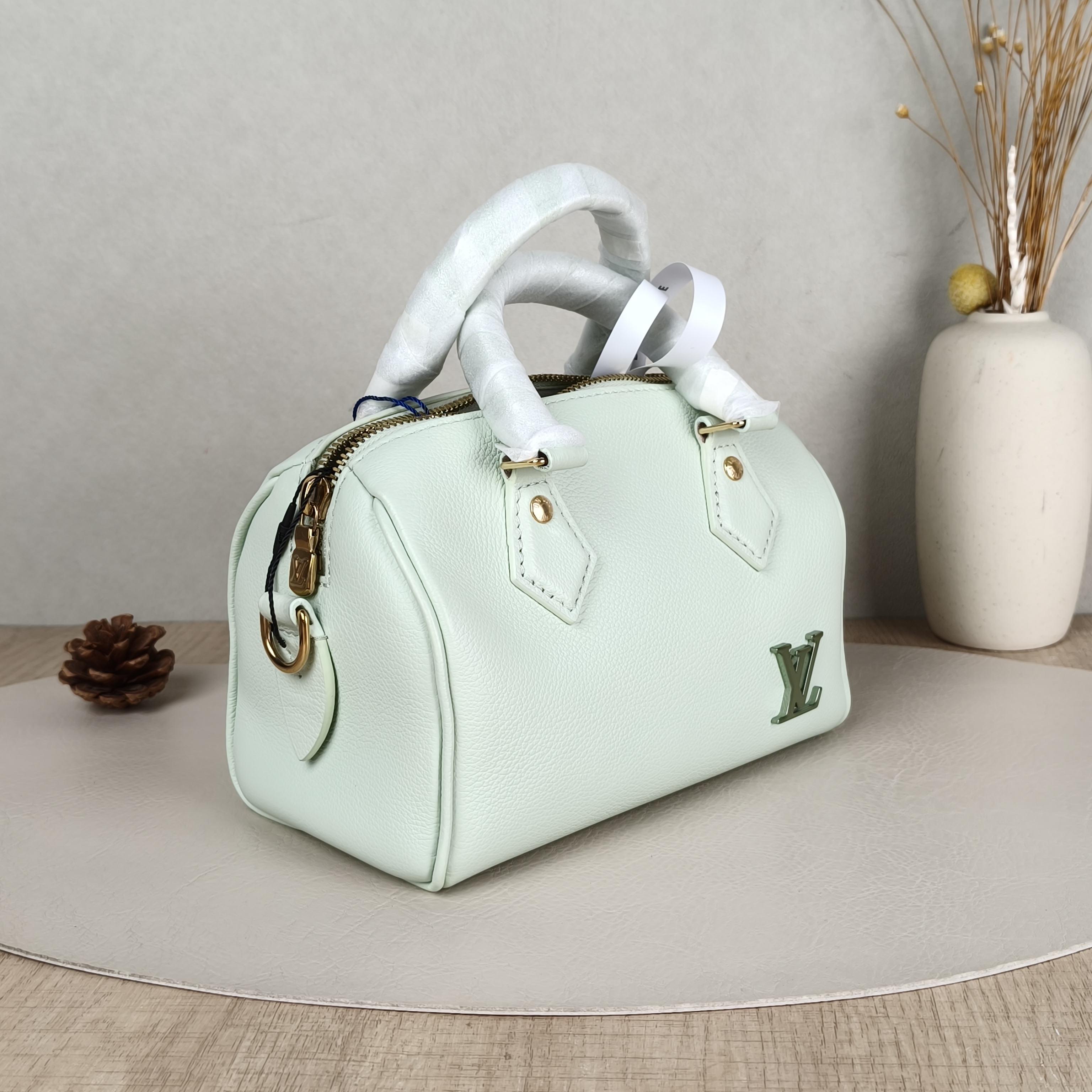 Louis Vuitton Crossbody Bag Speedy 18 LV&I Green Calfskin One Size18 × 10 × 12 cm — cover view 4 of 5
