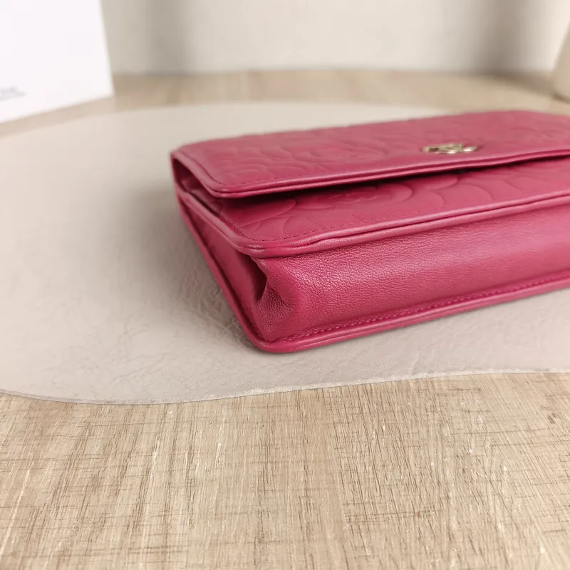 Chanel Crossbody Bag Classic Flap WOC CF WOCWOC Bag Red Lambskin One Size19 × 3.5 × 12 cm — detail view 2 of 12