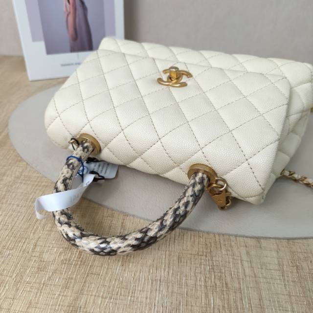 Chanel cocohandle26 Small Beige Calfskin26 · Dust Bag Shoulder Strap · 24 × 10 × 14 cm — cover view 10 of 10