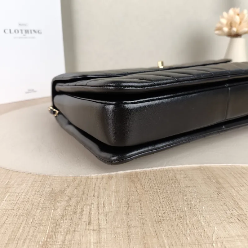 Chanel Crossbody Bag Trendy CC Black with Gold-Tone Hardware V Lambskin Large 30 × 12 × 19 cm 25 — detail view 12 of 14