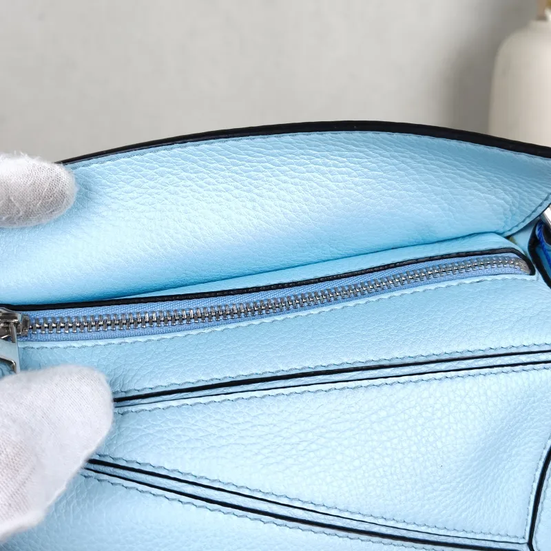LOEWE Crossbody Bag Puzzle Blue Calfskin Mini 18 × 8 × 12.5 cm — detail view 11 of 11