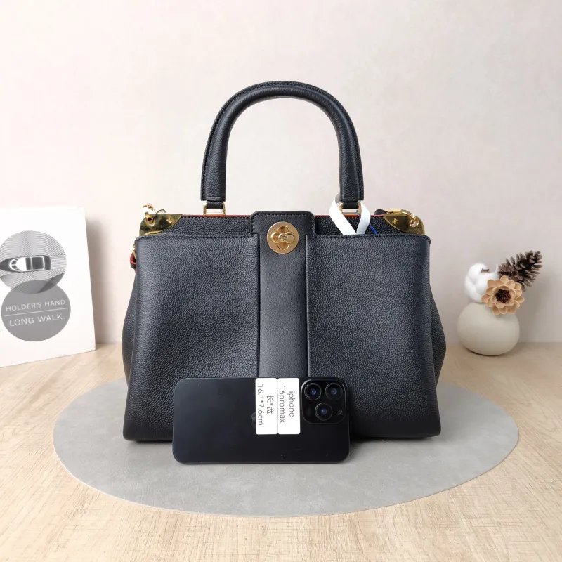 Louis Vuitton Top Handle Bag ASTRID Top Handle Bag Black Calfskin One Size31 × 15 × 22 cm — cover view 4 of 6