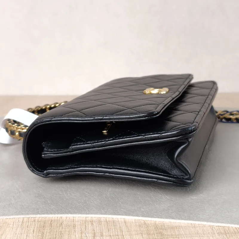 Chanel Crossbody Bag woc Black Lambskin Mini 19.2 × 3.5 × 12.3 cm — detail view 5 of 12
