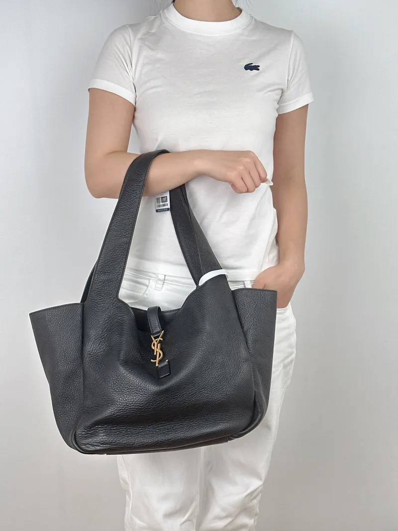 SAINT LAURENT Shoulder Bag LE 5 À 7 BEA Black One Size36 × 11 × 28 cm — on-model view 1 of 2