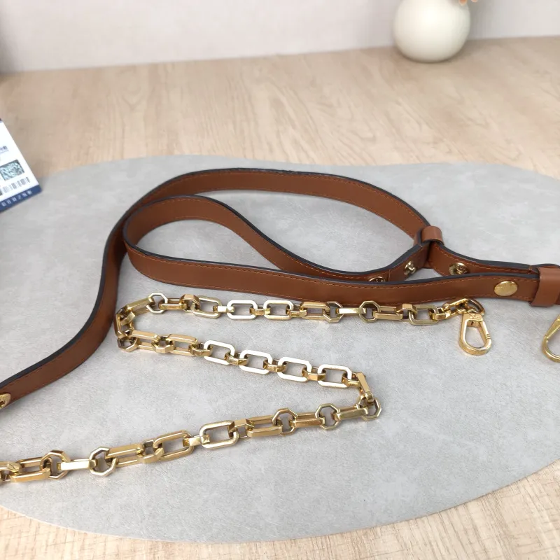 Louis Vuitton Crossbody Bag Dauphine Monogram PVC Medium25 × 10.5 × 17 cm — detail view 3 of 12