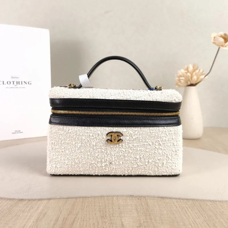 Chanel Crossbody Baglp Box Bag Top Handle Crossbody Bag White Black One Size19.5 × 5 × 17 cm