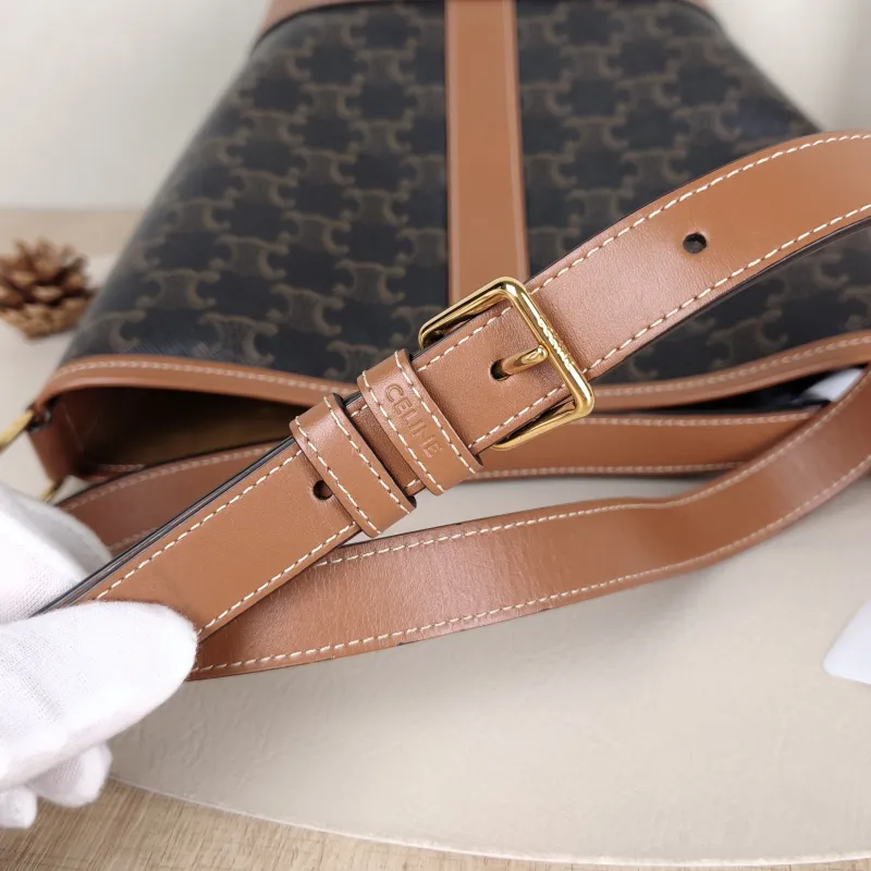 CELINE Crossbody Bag Triomphe Bucket Bag Monogram PVC Small22 × 13 × 26 cm — detail view 2 of 9